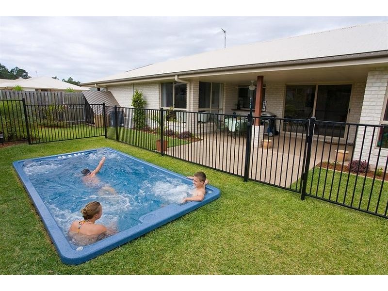 2 Matthew Street, Beerwah QLD 4519