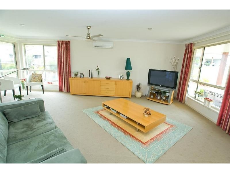 2 Matthew Street, Beerwah QLD 4519