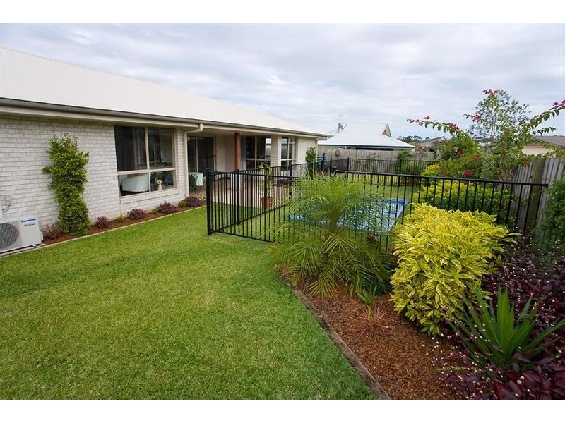 2 Matthew Street, Beerwah QLD 4519