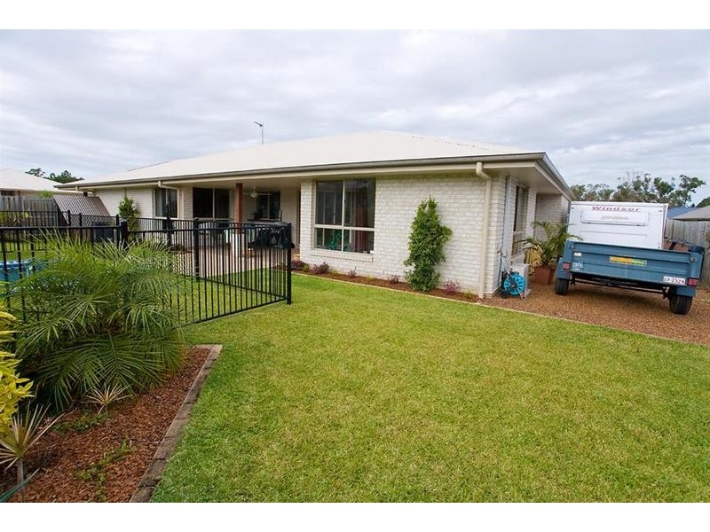 2 Matthew Street, Beerwah QLD 4519