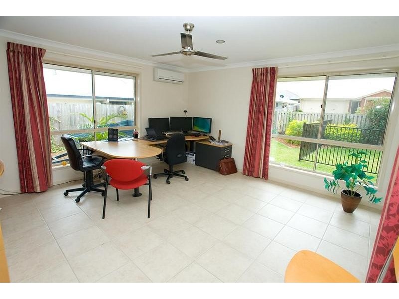 2 Matthew Street, Beerwah QLD 4519