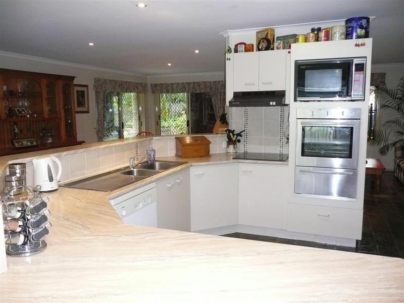 Glass House Mountains QLD 4518