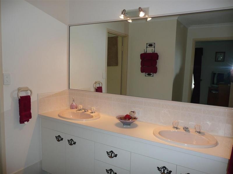 Glass House Mountains QLD 4518