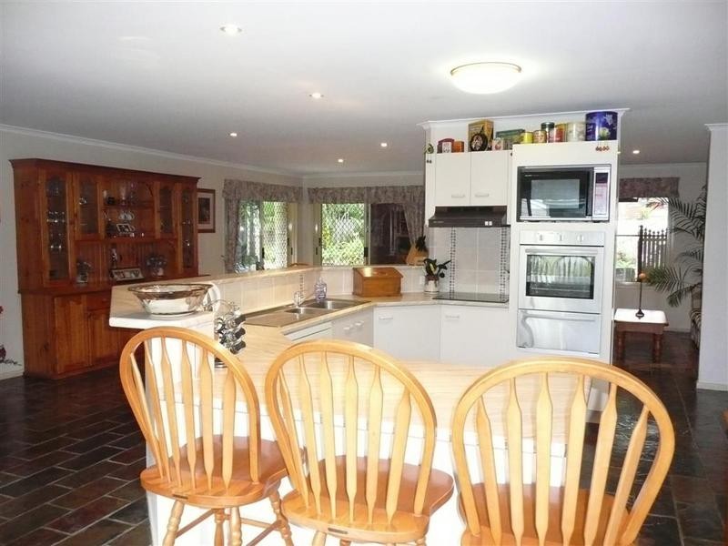 Glass House Mountains QLD 4518