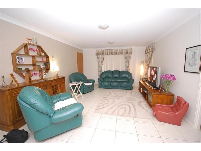 9 Olivia Court, Landsborough QLD 4550