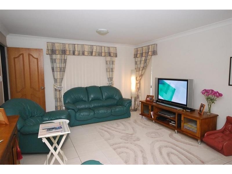 9 Olivia Court, Landsborough QLD 4550