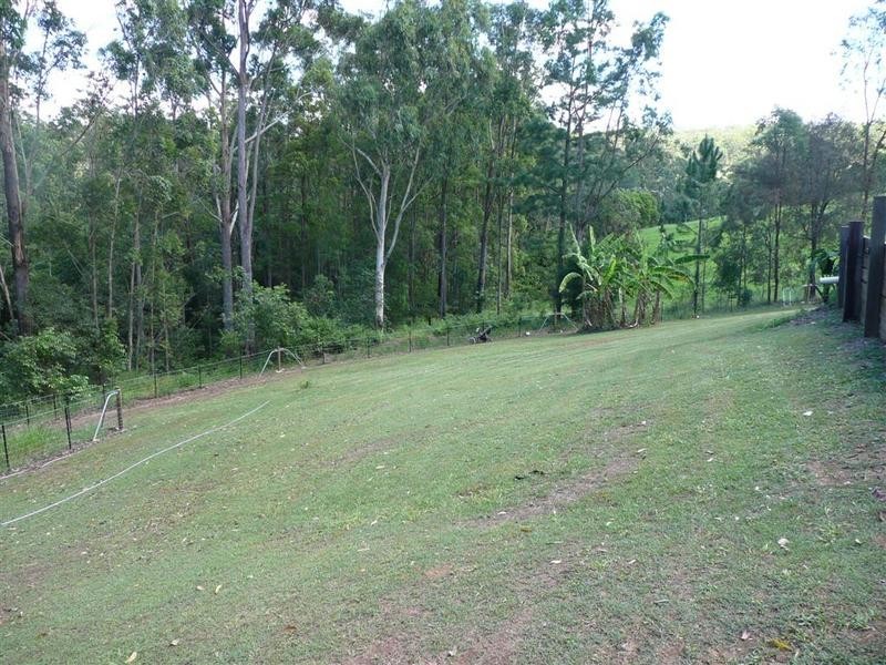 Glass House Mountains QLD 4518
