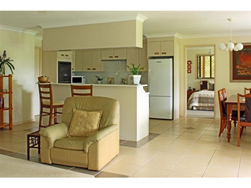 112 Yeates Road, Beerwah QLD 4519