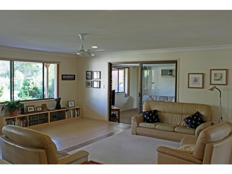 112 Yeates Road, Beerwah QLD 4519