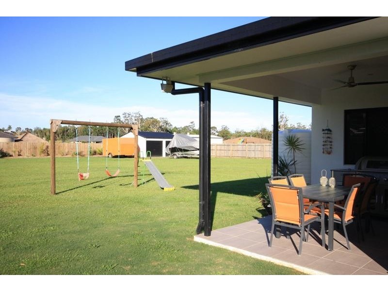 82 Allan Avenue, Glass House Mountains QLD 4518