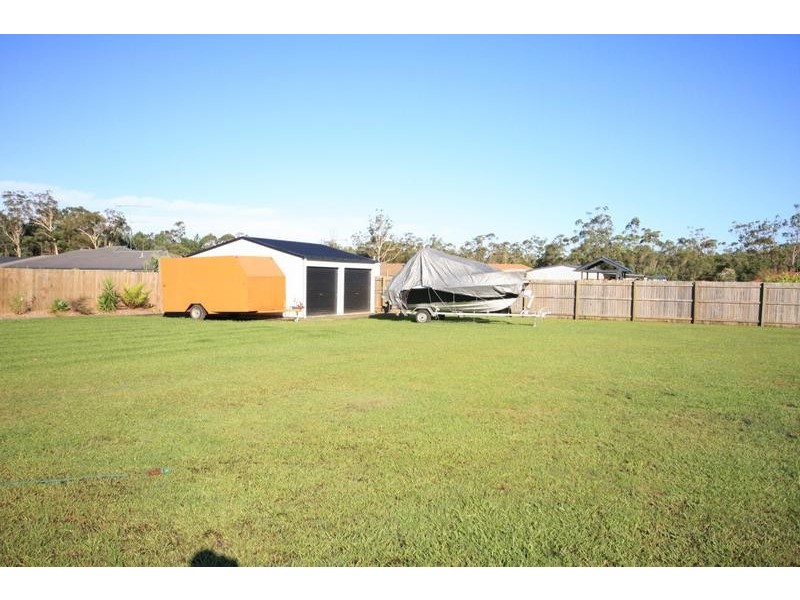 82 Allan Avenue, Glass House Mountains QLD 4518