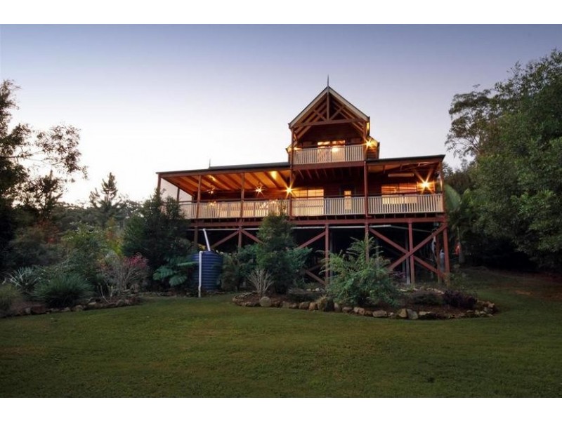 8 Inverleigh Court, Beerwah QLD 4519