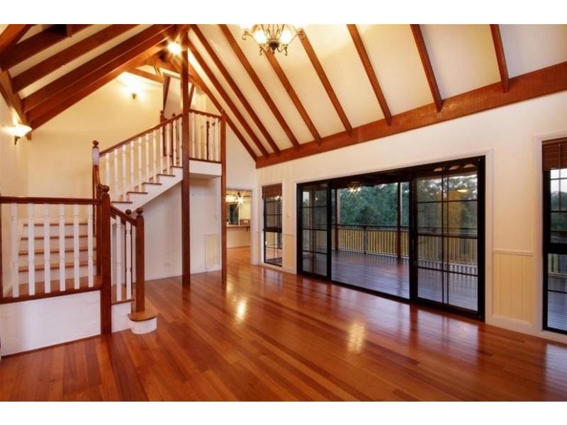 8 Inverleigh Court, Beerwah QLD 4519