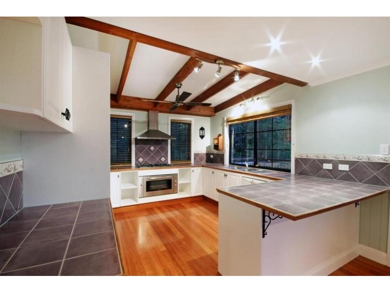 8 Inverleigh Court, Beerwah QLD 4519