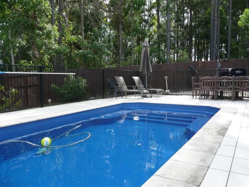 16 Smerdon Way, Glass House Mountains QLD 4518