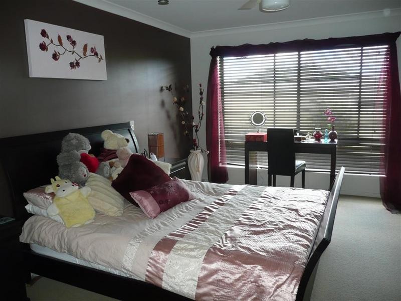 16 Smerdon Way, Glass House Mountains QLD 4518