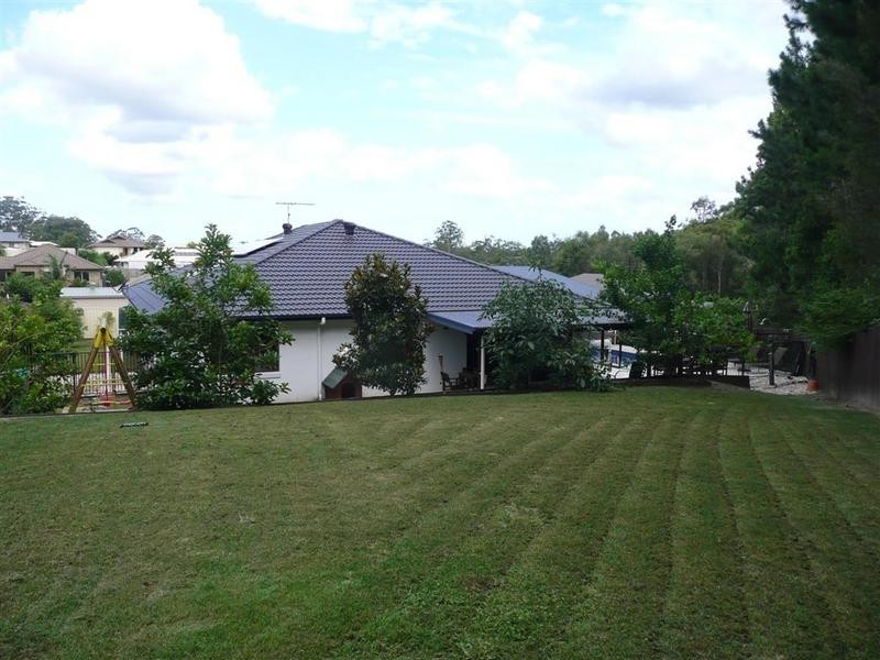 16 Smerdon Way, Glass House Mountains QLD 4518