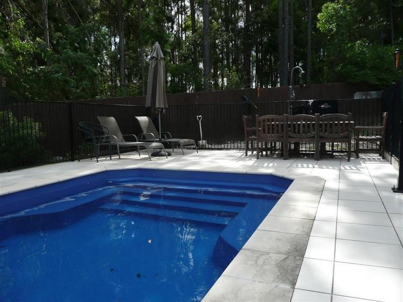 16 Smerdon Way, Glass House Mountains QLD 4518