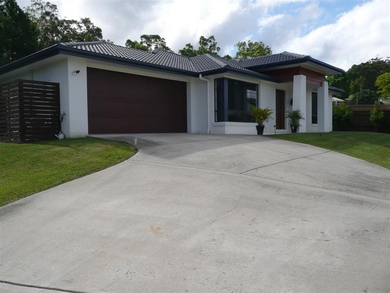 16 Smerdon Way, Glass House Mountains QLD 4518