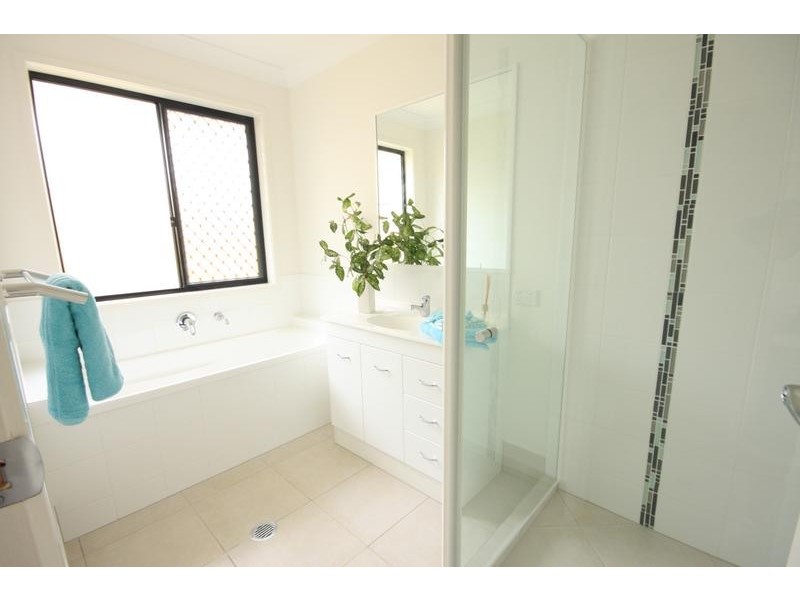 18 Whistler Place, Beerwah QLD 4519