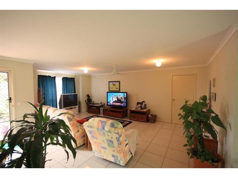 4 Redwood Court, Landsborough QLD 4550