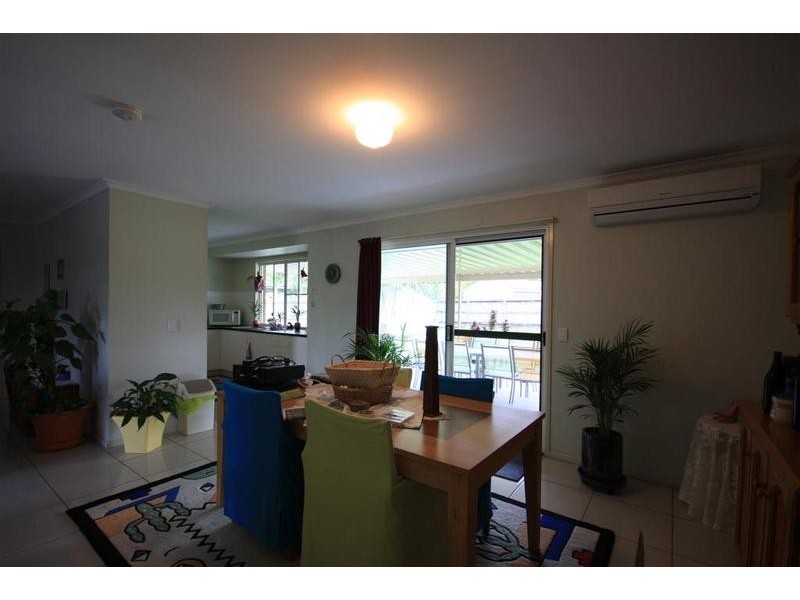 4 Redwood Court, Landsborough QLD 4550