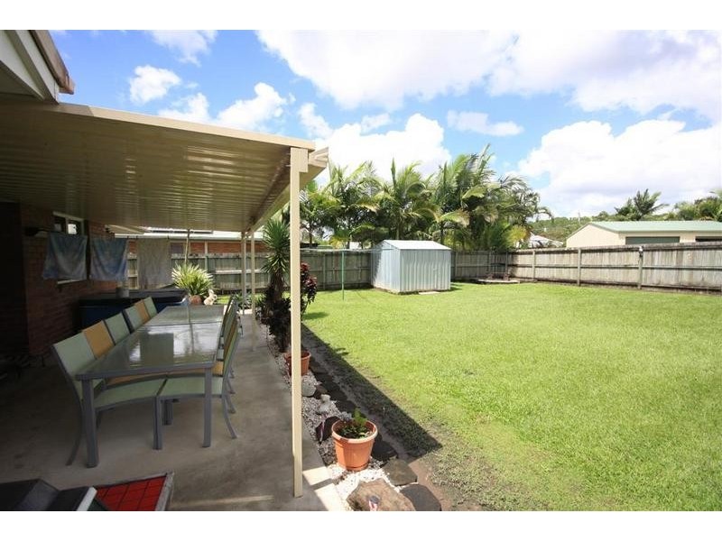 4 Redwood Court, Landsborough QLD 4550