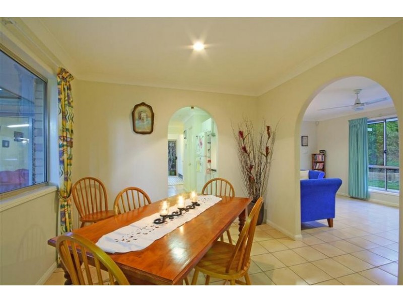 11 Hillside Road, Glass House Mountains QLD 4518