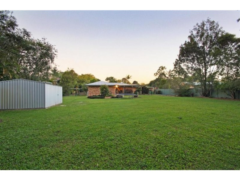 11 Hillside Road, Glass House Mountains QLD 4518
