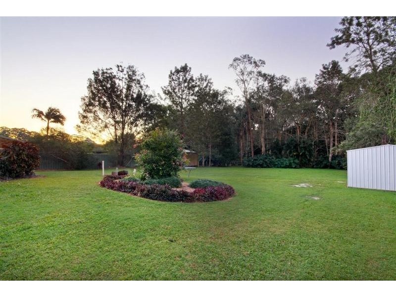 11 Hillside Road, Glass House Mountains QLD 4518