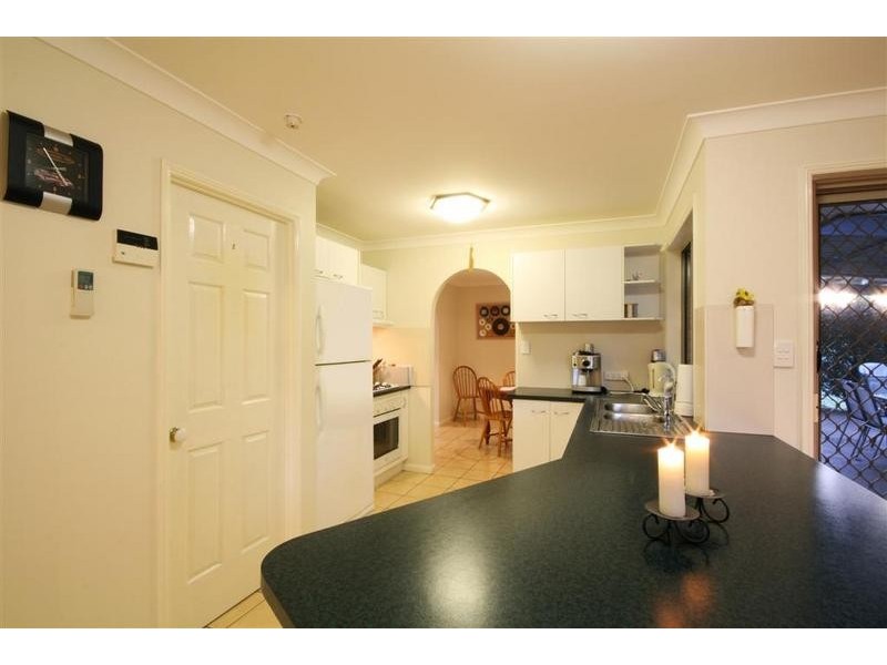 11 Hillside Road, Glass House Mountains QLD 4518