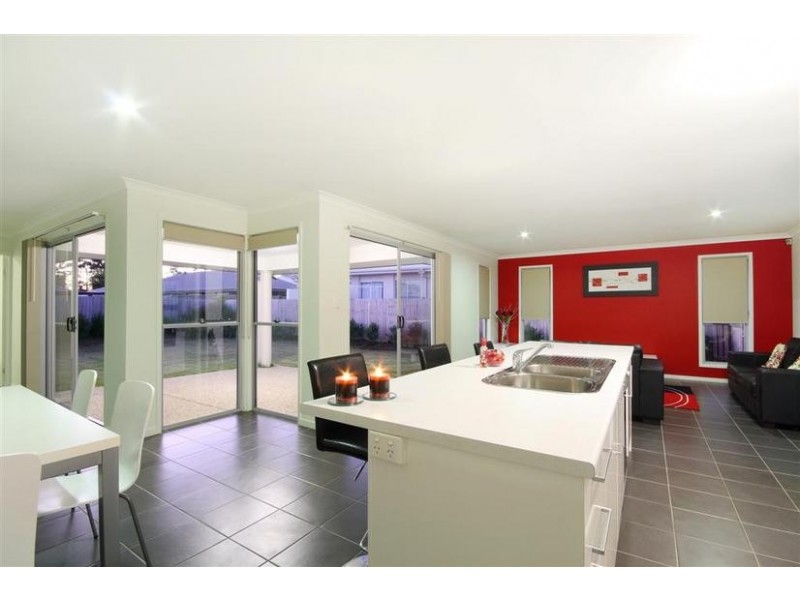 9 Silvereye Court, Beerwah QLD 4519