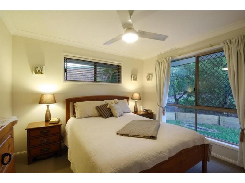 11 Hillside Drive, Glass House Mountains QLD 4518