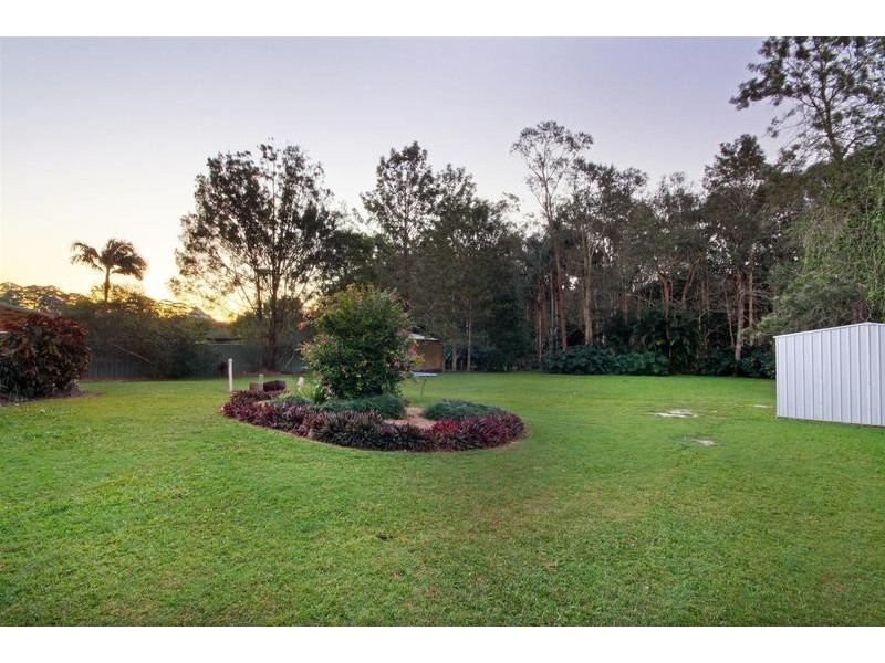 11 Hillside Drive, Glass House Mountains QLD 4518