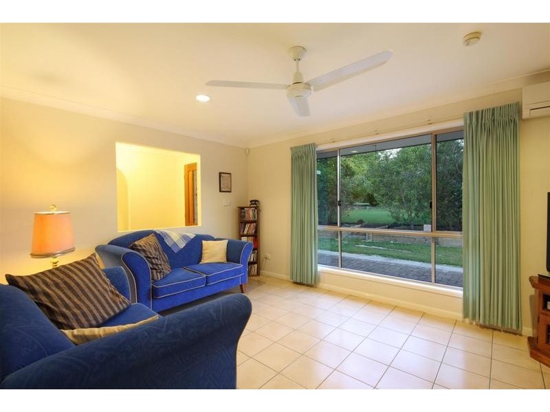 11 Hillside Drive, Glass House Mountains QLD 4518