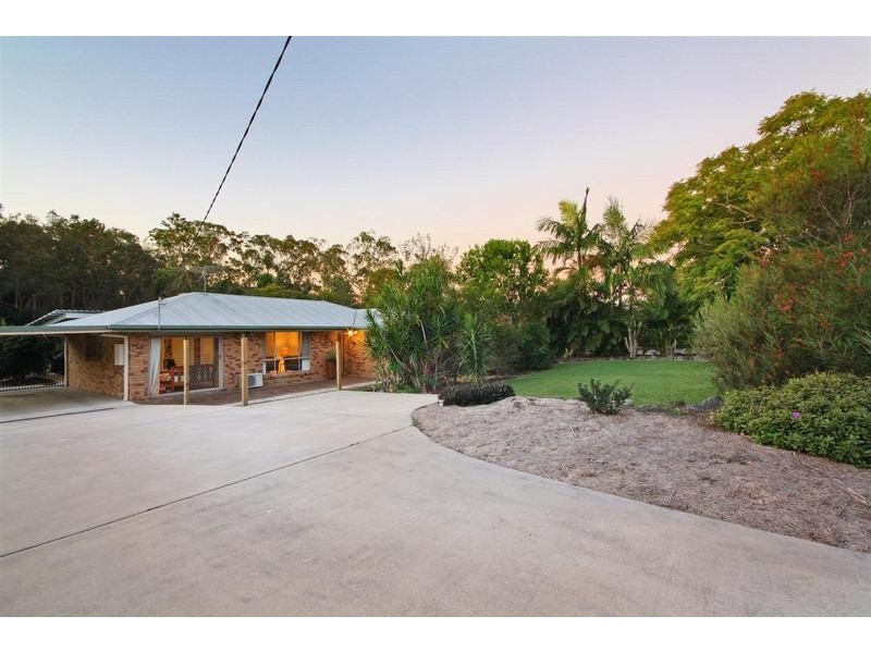 11 Hillside Drive, Glass House Mountains QLD 4518
