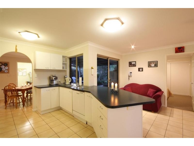 11 Hillside Drive, Glass House Mountains QLD 4518