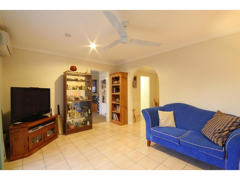 11 Hillside Drive, Glass House Mountains QLD 4518