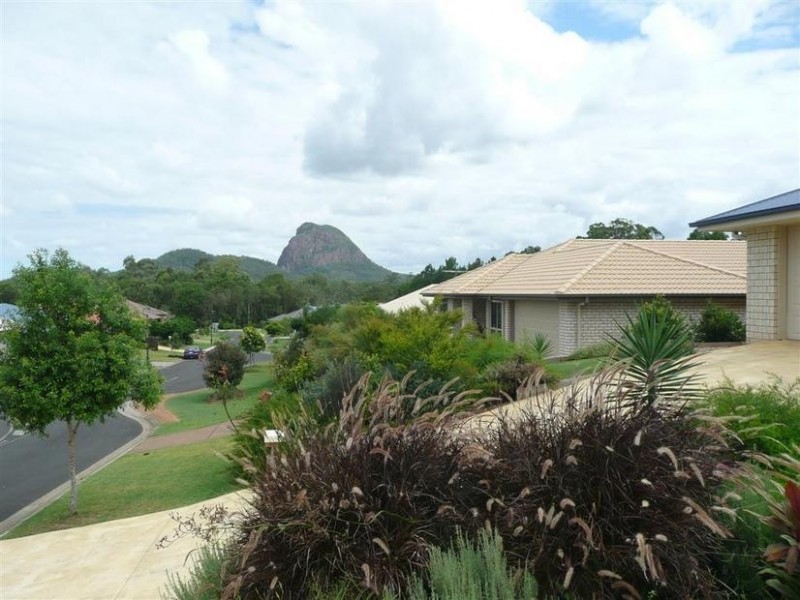 6 Smerdon Way, Glass House Mountains QLD 4518