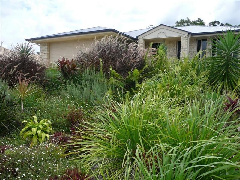 6 Smerdon Way, Glass House Mountains QLD 4518