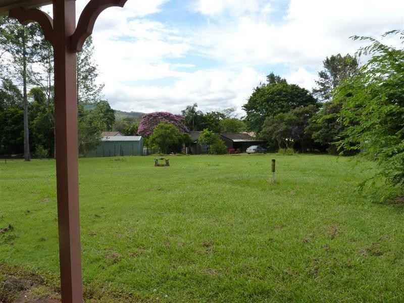 68 Pine Camp Road, Beerwah QLD 4519