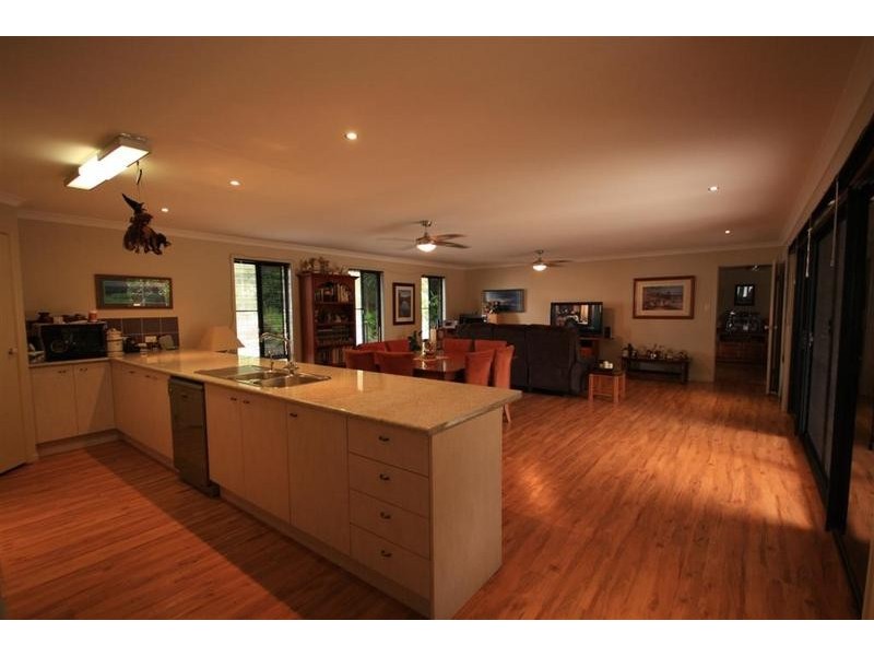 7 Persea Place, Glass House Mountains QLD 4518