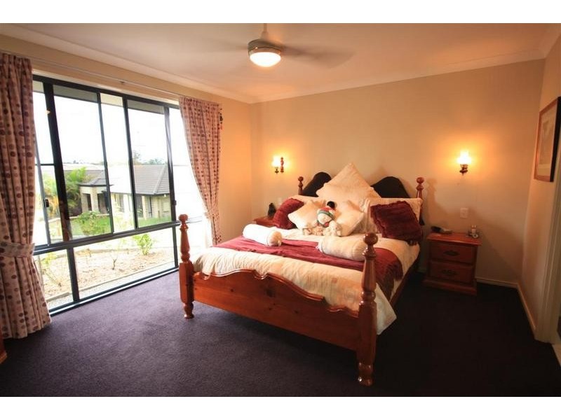 7 Persea Place, Glass House Mountains QLD 4518