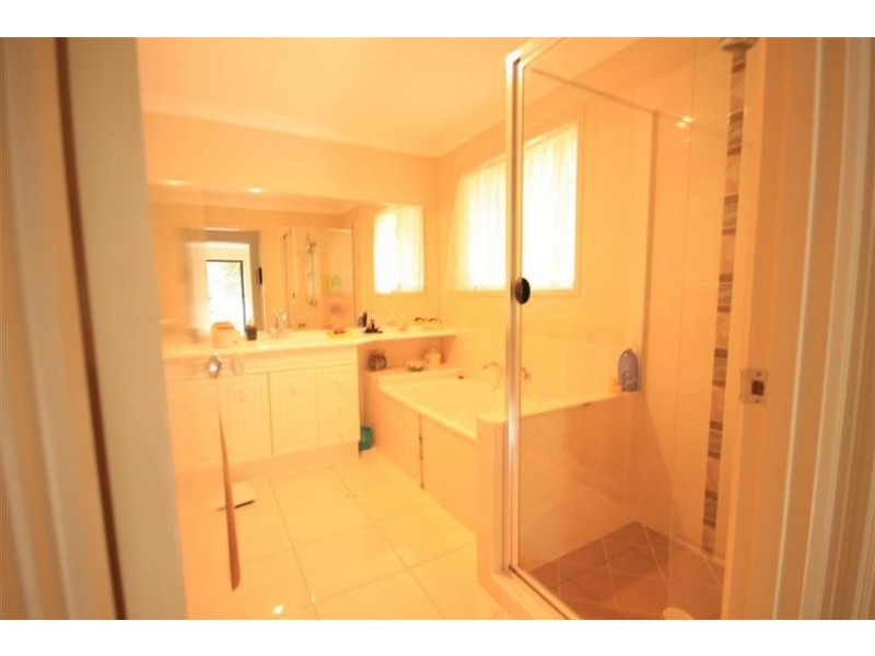 7 Persea Place, Glass House Mountains QLD 4518