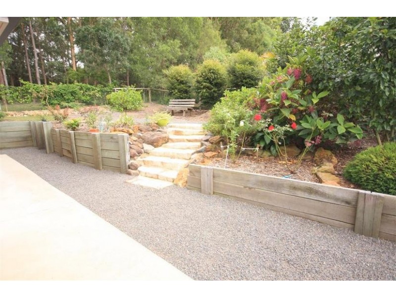 7 Persea Place, Glass House Mountains QLD 4518