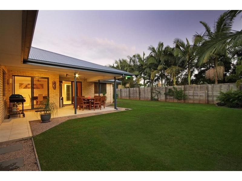 8 Sapphire Court, Beerwah QLD 4519