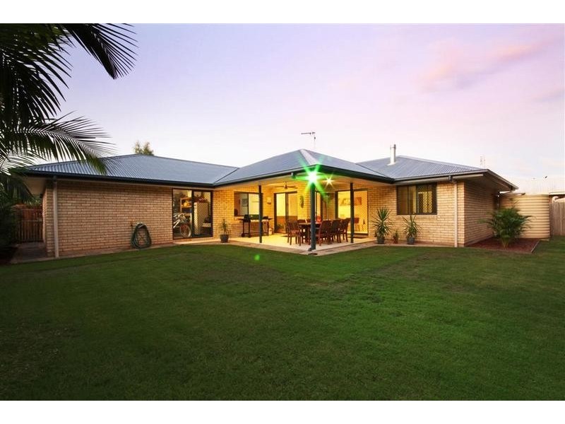 8 Sapphire Court, Beerwah QLD 4519