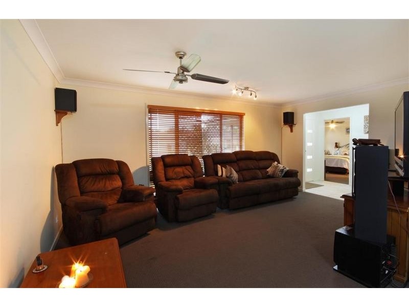 8 Sapphire Court, Beerwah QLD 4519