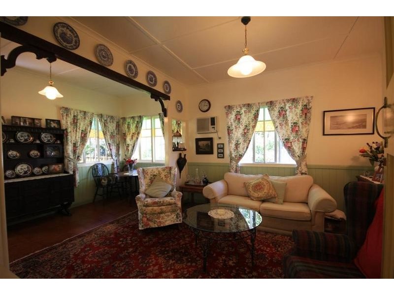 23 Pine Camp Road, Beerwah QLD 4519