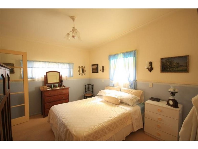 23 Pine Camp Road, Beerwah QLD 4519